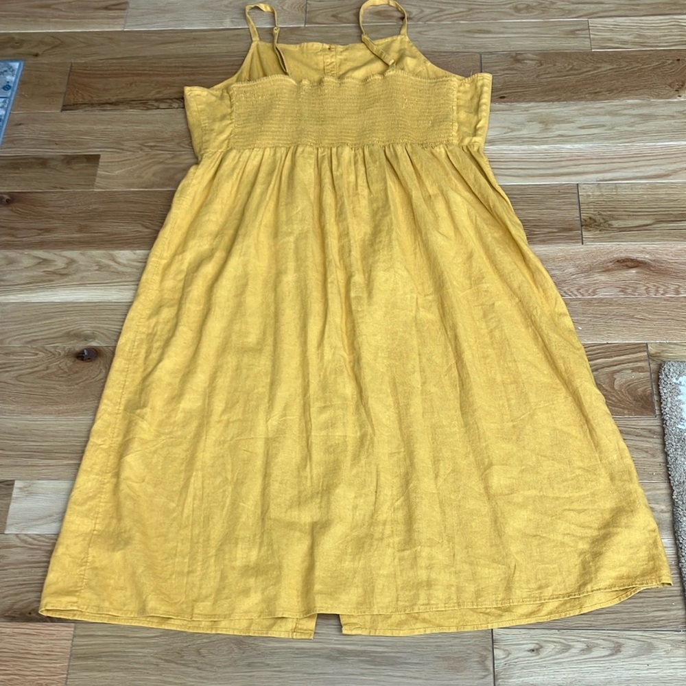 Old Navy Mustard Button-Front Sleeveless Midi Dress - Picture 5 of 6